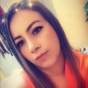 Meet your Posher, Deysi